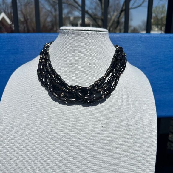 AMANDA BLACK BEADED STATEMENT NECKLACE - Picture 4 of 5